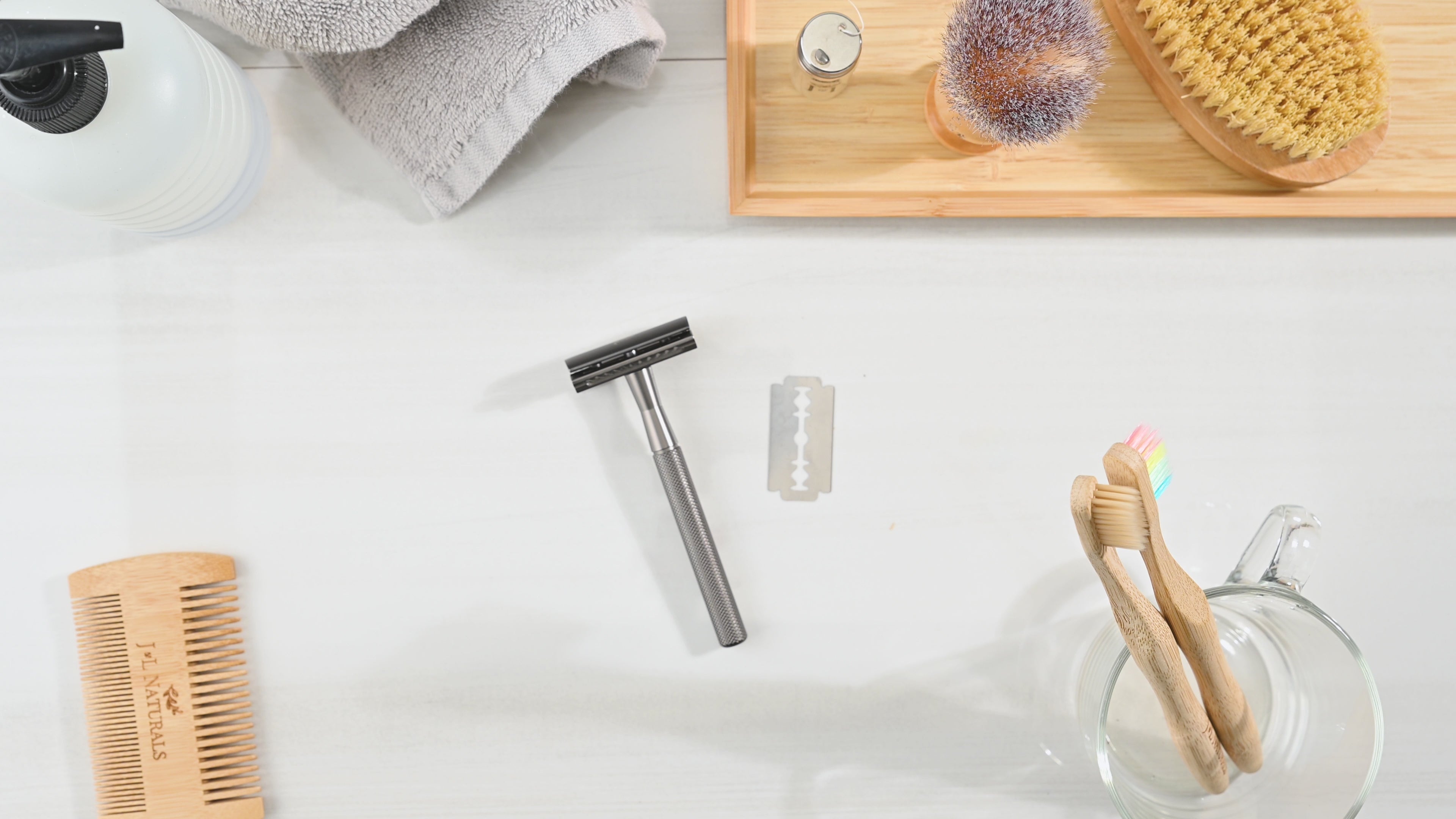 J&L Naturals: Safety Razor