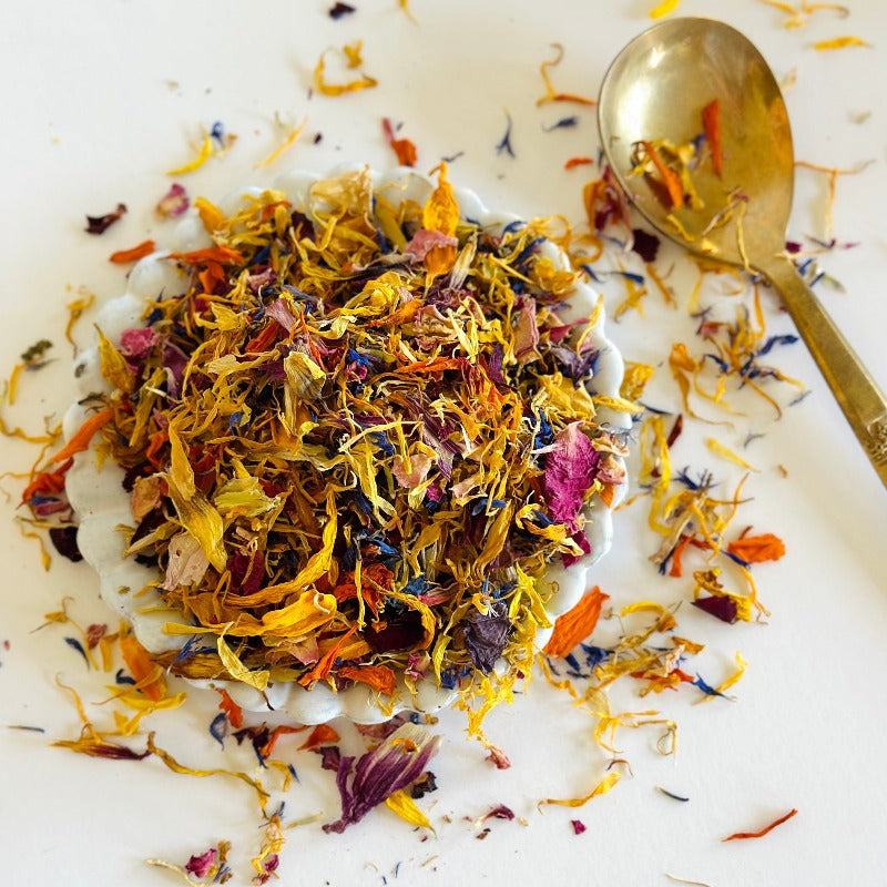 Eat Your Flowers: Edible Flowerfetti Sprinkles