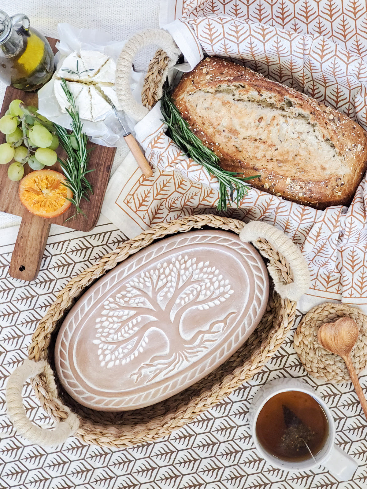 KORISSA: Bread Warmer & Basket Gift Set with Tea Towel - Tree of Life Oval